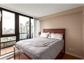 Photo 4: 2902 928 HOMER Street in Vancouver: Yaletown Condo for sale in "YALETOWN PARK" (Vancouver West)  : MLS®# V1125187