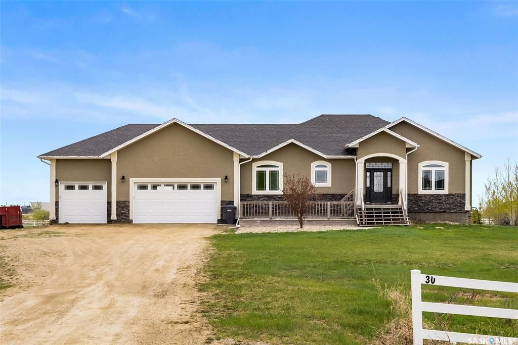 Main Photo: 30 Hanley Crescent in Edenwold: Residential for sale (Edenwold Rm No. 158)  : MLS®# SK929439