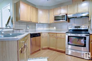Photo 4: 15716 141 Street in Edmonton: Zone 27 House Half Duplex for sale : MLS®# E4301604