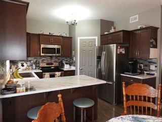 Photo 10: 408 Lyle Crescent in Warman: Residential for sale : MLS®# SK916751