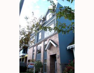 Photo 3: 104 3349 DUNBAR Street in Vancouver: Dunbar Townhouse for sale (Vancouver West)  : MLS®# V667508