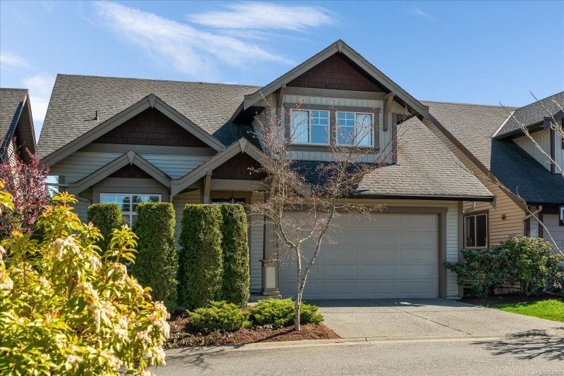 FEATURED LISTING: 5150 Simmher Way Nanaimo