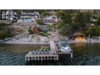 Photo 1: 5142 Robinson Place in Peachland: House for sale : MLS®# 10308029