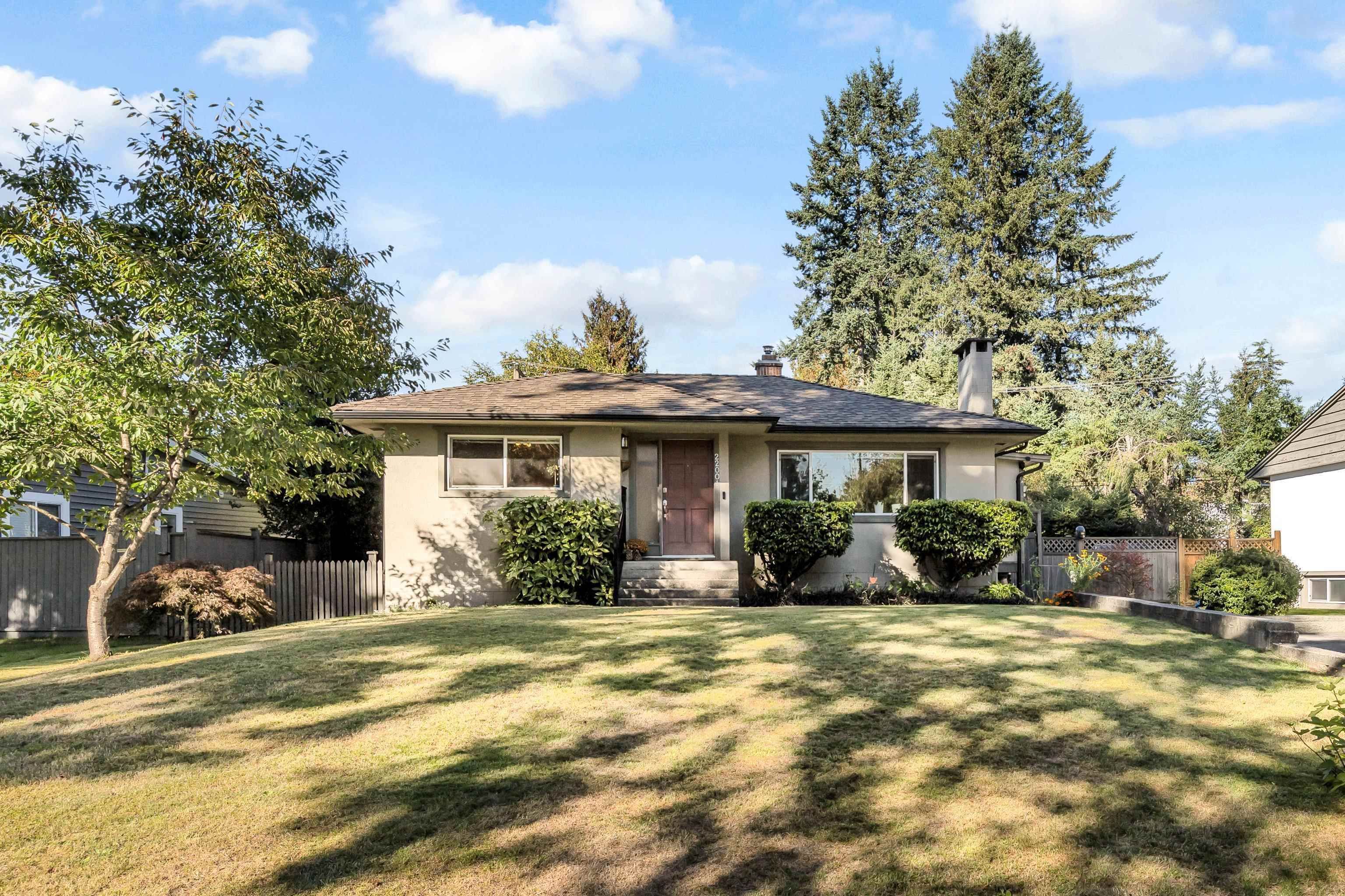 Main Photo: 22001 CLIFF Avenue in Maple Ridge: West Central House for sale : MLS®# R2837998
