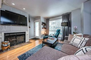 Photo 1: 9 877 W 7TH Avenue in Vancouver: Fairview VW Townhouse for sale in "EMERALD COURT" (Vancouver West)  : MLS®# R2341517