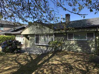 Photo 2: 1326 COTTONWOOD Crescent in North Vancouver: Norgate House for sale in "Norgate" : MLS®# R2199125