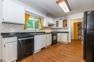 Photo 13: 46231 CLARE Avenue in Chilliwack: Fairfield Island House for sale : MLS®# R2725567