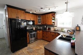 Photo 5: 7596 Mountain Drive in Anglemont: North Shuswap House for sale (Shuswap)  : MLS®# 10142790