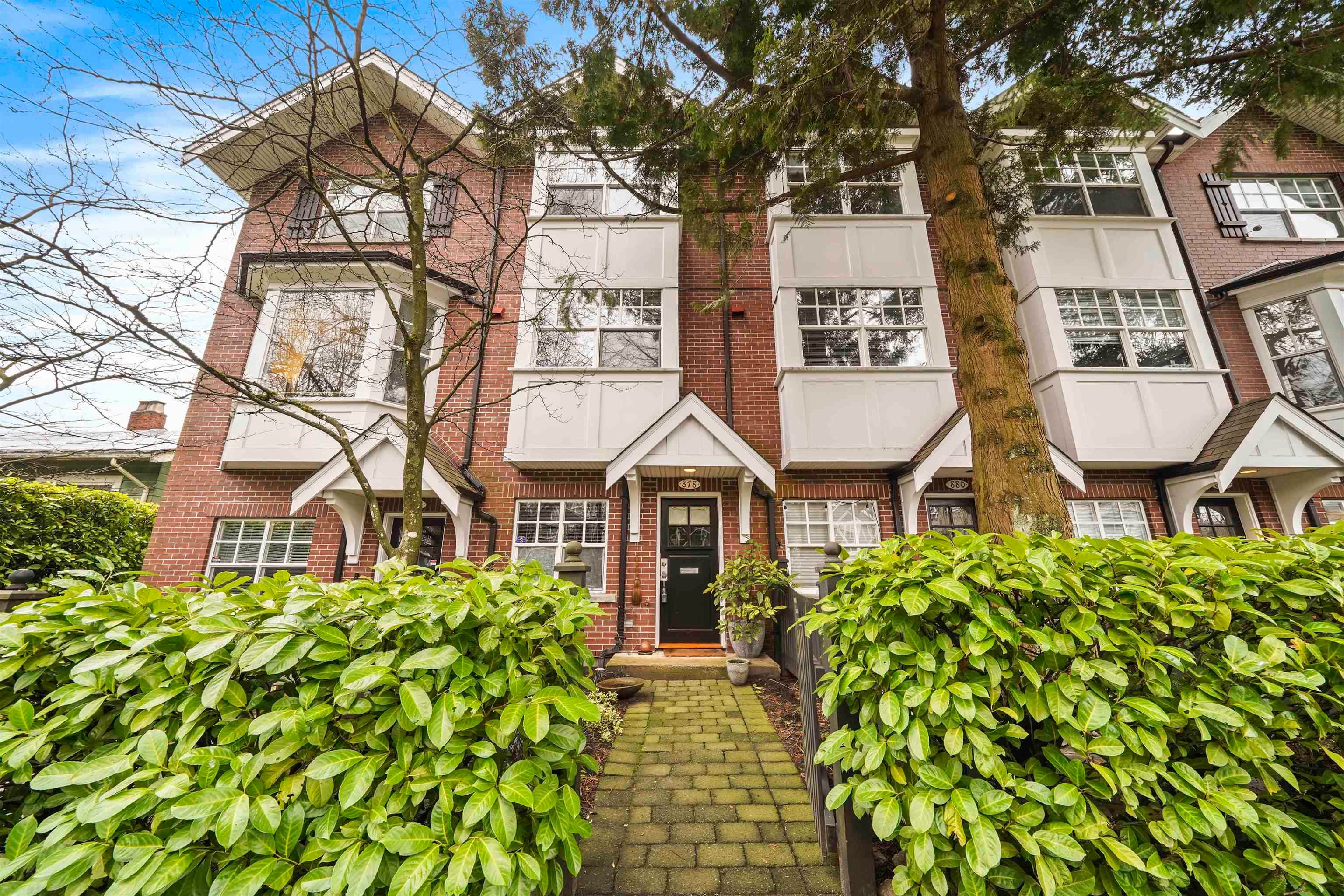 Main Photo: 878 W 15TH Avenue in Vancouver: Fairview VW Townhouse for sale in "THE REDBRICKS" (Vancouver West)  : MLS®# R2707712