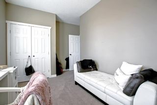 Photo 32: 2006 37 Street SE in Calgary: Forest Lawn Detached for sale : MLS®# A1176764