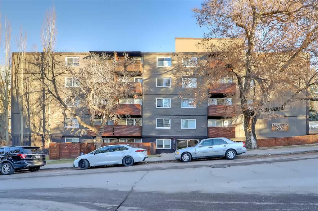 Main Photo: 201 1904 10 Street SW in Calgary: Lower Mount Royal Apartment for sale : MLS®# A2095506