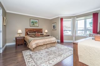 Photo 19: 302 1840 E SOUTHMERE Crescent in White Rock: Sunnyside Park Surrey Condo for sale in "SOUTHMERE MEWS" (South Surrey White Rock)  : MLS®# R2878940