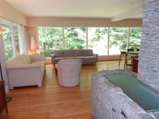 Photo 2: 3833 EMERALD DRIVE in North Vancouver: Edgemont House for sale : MLS®# R2347468