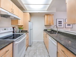 Photo 16: 108 1925 W 2ND Avenue in Vancouver: Kitsilano Condo for sale in "WINDGATE BEACHSIDE" (Vancouver West)  : MLS®# R2715831