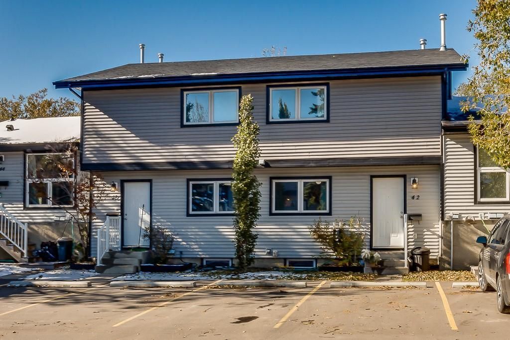 Main Photo: 42 51 BIG HILL Way SE: Airdrie Row/Townhouse for sale : MLS®# C4294757