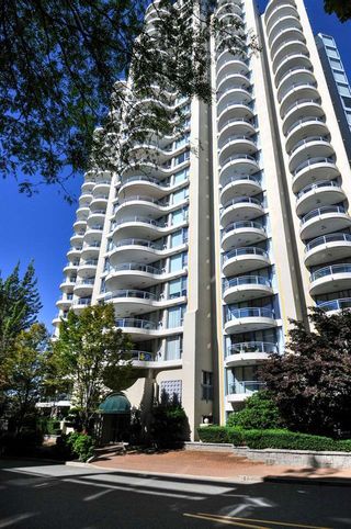 Photo 1: 906 739 PRINCESS Street in New Westminster: Uptown NW Condo for sale in "BERKLEY PLACE" : MLS®# R2204179