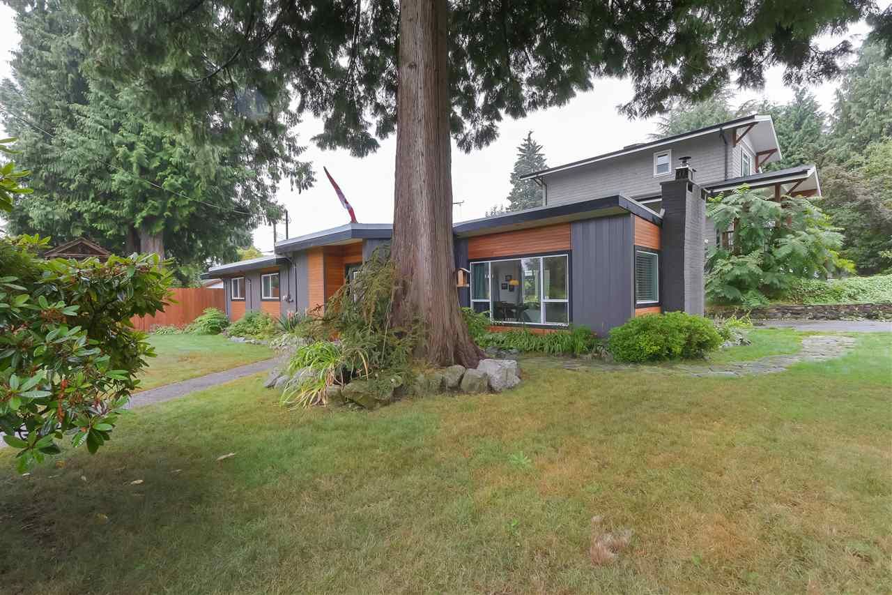 Main Photo: 1845 SUTHERLAND Avenue in North Vancouver: Boulevard House for sale : MLS®# R2403280