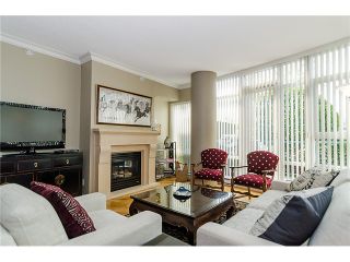 Photo 3: 1035 MARINASIDE Crescent in Vancouver: Yaletown Townhouse for sale in "Quaywest" (Vancouver West)  : MLS®# V1003827