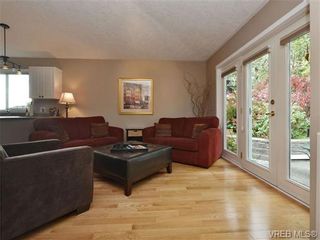 Photo 8: 2324 Evelyn Hts in VICTORIA: VR Hospital House for sale (View Royal)  : MLS®# 713463