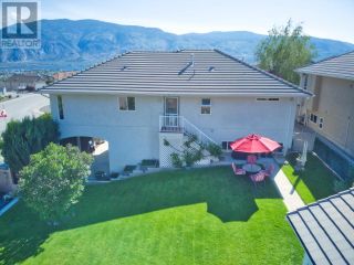 Photo 5: 3808 SAWGRASS Drive in Osoyoos: House for sale : MLS®# 201412
