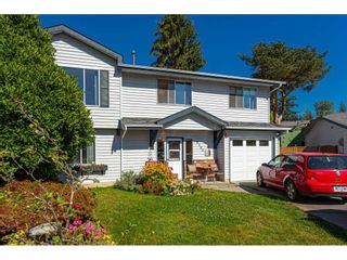 Photo 2: 9582 212B Street in Langley: Walnut Grove House for sale : MLS®# R2501057