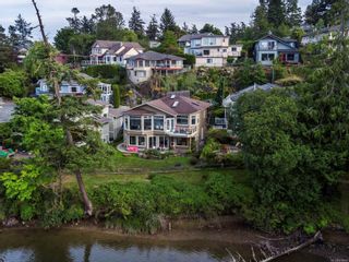 Photo 1: 10 915 Glen Vale Rd in Esquimalt: Es Kinsmen Park House for sale : MLS®# 878427