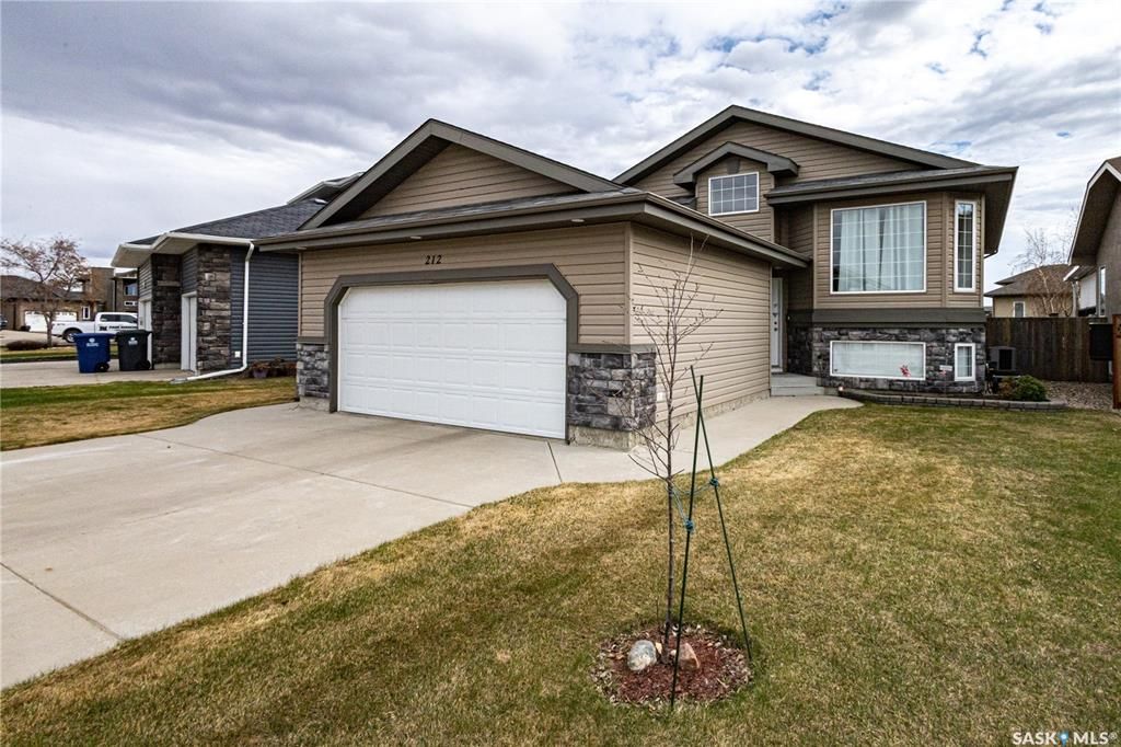 Main Photo: 212 MacCormack Road in Martensville: Residential for sale : MLS®# SK929813