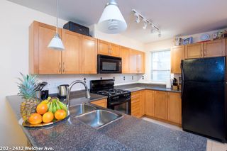 Photo 2: 202 2432 WELCHER Avenue in Port Coquitlam: Central Pt Coquitlam Townhouse for sale in "GARDENIA" : MLS®# R2135018