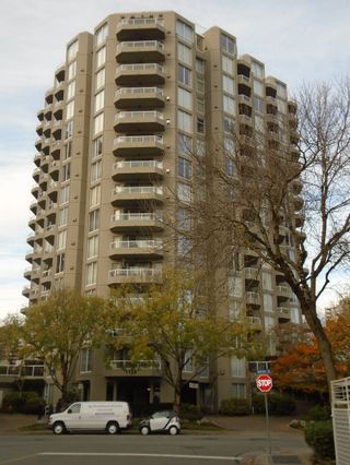 Main Photo: 1135 Quayside Drive in NewWestminster: Condo for lease