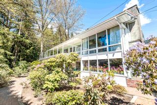 Photo 3: 580 GRANADA Crescent in North Vancouver: Upper Delbrook House for sale : MLS®# R2875352