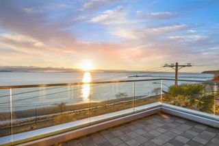 Main Photo: 15369 MARINE Drive: White Rock House for sale in "Waterfront Marine Drive" (South Surrey White Rock)  : MLS®# R2745449
