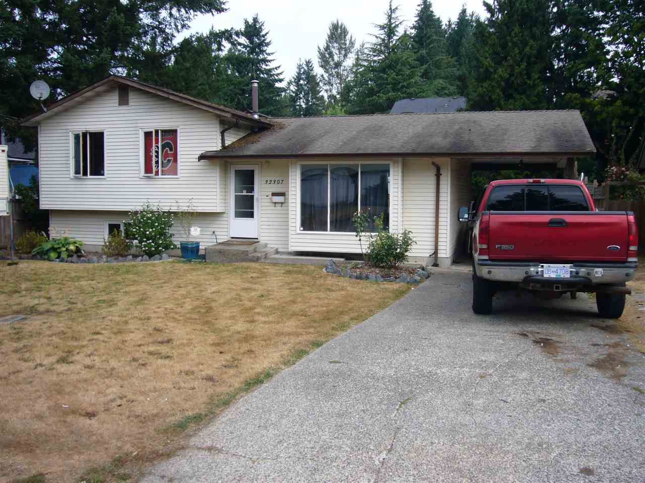 Main Photo: 32307 14TH Avenue in Mission: Mission BC House for sale : MLS®# R2196901