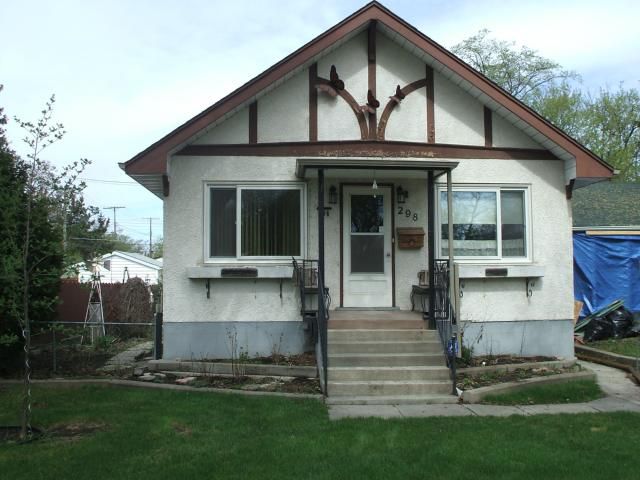 Main Photo: 298 Scotia Street in WINNIPEG: West Kildonan / Garden City Residential for sale (North West Winnipeg)  : MLS®# 1309668