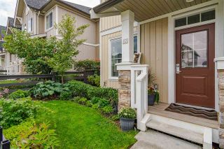 Photo 2: 87 31032 WESTRIDGE Place in Abbotsford: Abbotsford West Townhouse for sale in "Harvest at Westerleigh" : MLS®# R2404064