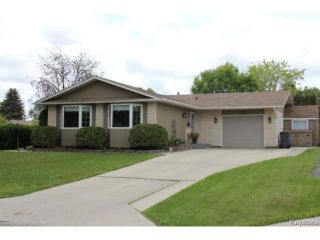 Photo 1: 134 Sunny Hills Road in WINNIPEG: North Kildonan Residential for sale (North East Winnipeg)  : MLS®# 1414226