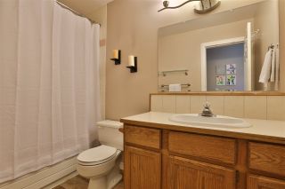 Photo 9: 6143 E GREENSIDE Drive in Surrey: Cloverdale BC Townhouse for sale (Cloverdale)  : MLS®# R2419802