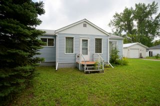 Photo 2: 174 Ross St in Macgregor: House for sale : MLS®# 202219830