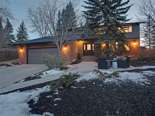 Photo 1: 240 PUMP HILL Gardens SW in Calgary: Pump Hill House for sale : MLS®# C4052437