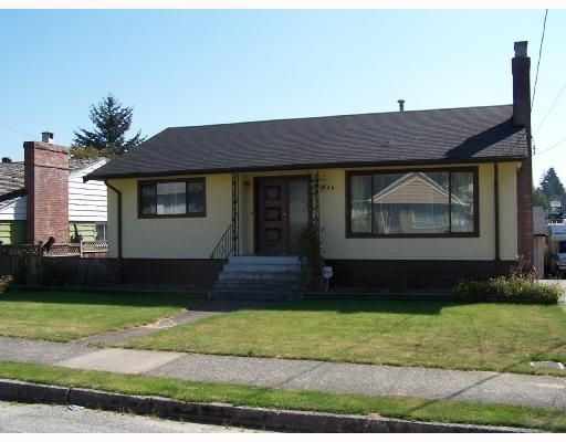 Main Photo: 230 Blackman Street in New Westminster: GlenBrooke North House for sale : MLS®# V668174