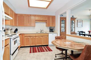 Photo 7: 302 2491 GLADWIN Road in Abbotsford: Central Abbotsford Condo for sale in "Lakewood Gardens" : MLS®# R2681519