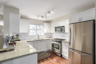 Photo 3: 202 1676 E PENDER Street in Vancouver: Hastings Townhouse for sale in "PENDER PLACE" (Vancouver East)  : MLS®# R2202006