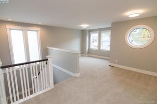 Photo 10: 1110 Braelyn Pl in VICTORIA: La Olympic View House for sale (Langford)  : MLS®# 774561