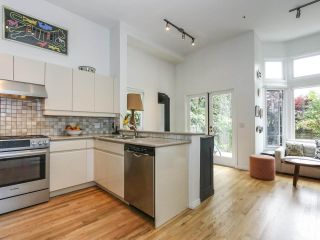 Photo 8: 2626 W 2ND Avenue in Vancouver: Kitsilano 1/2 Duplex for sale (Vancouver West)  : MLS®# R2377448