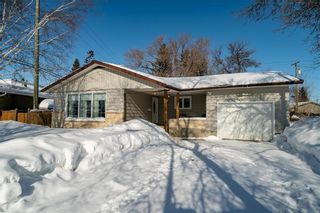 Photo 2: 493 SHARRON Bay North in Winnipeg: North Kildonan Residential for sale (3F)  : MLS®# 202204153