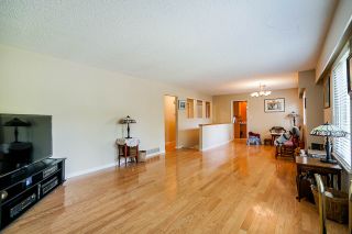 Photo 4: 3785 196A Street in Langley: Brookswood Langley House for sale in "Brookswood" : MLS®# R2482729