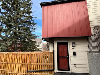 Main Photo: 32 4740 Dalton Drive in Calgary: Dalhousie Row/Townhouse for sale : MLS®# A1255012