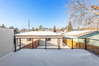 Photo 9: 3333 41 Street SW in Calgary: Glenbrook Semi Detached (Half Duplex) for sale : MLS®# A2013297