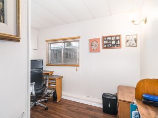 Photo 22: 15878 NORFOLK Road in Surrey: King George Corridor Manufactured Home for sale in "CRANLEY PLACE" (South Surrey White Rock)  : MLS®# R2682652