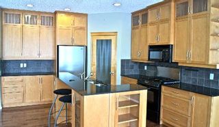 Photo 7: 411 CALDERON CRESCENT in Edmonton: House for sale (Cumberland)  : MLS®# E3282766