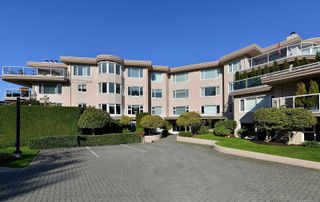 Photo 1: 3205 2829 Arbutus Rd in Saanich: SE Ten Mile Point Condo for sale (Saanich East)  : MLS®# 921736